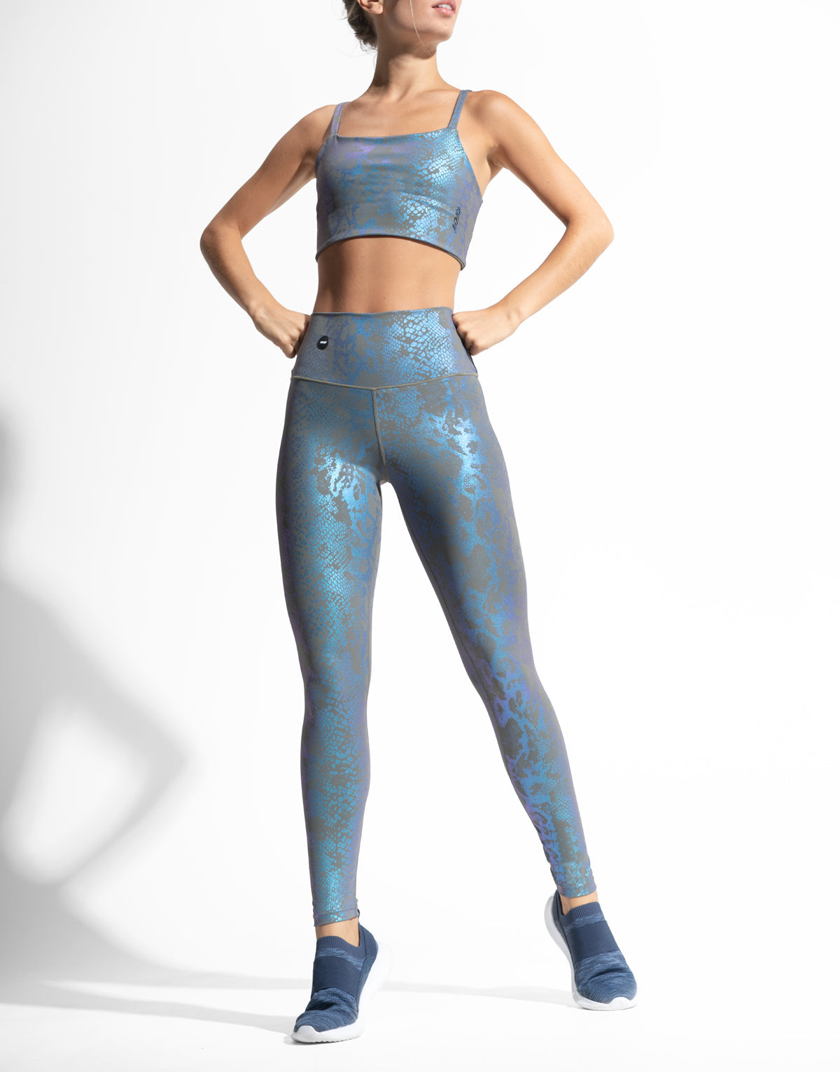 BLUE COBRA (FREE TOP)