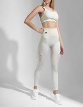 CLASSIC CREME SEAMLESS (FREE TOP)